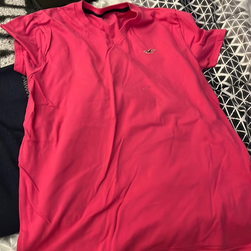 Hollister pink tee